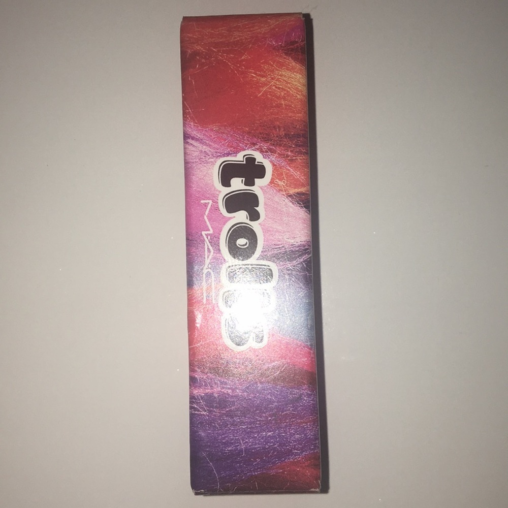 MAC cosmetics x Trolls Sushi Kiss